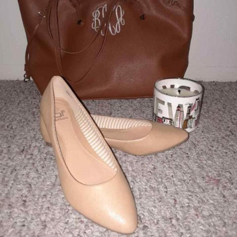 COPY - POINTED TOE FLAT